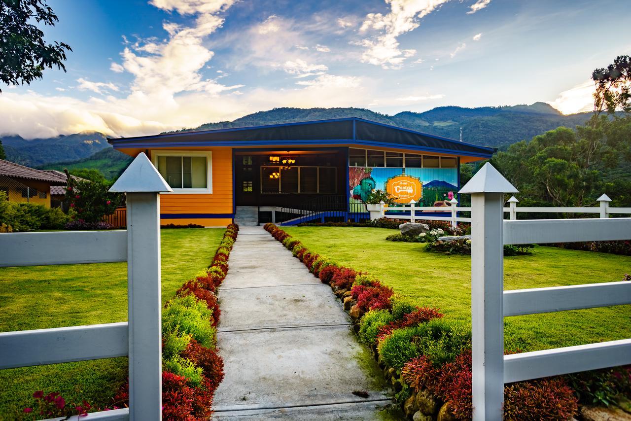 Hotel Central Boquete Exterior photo